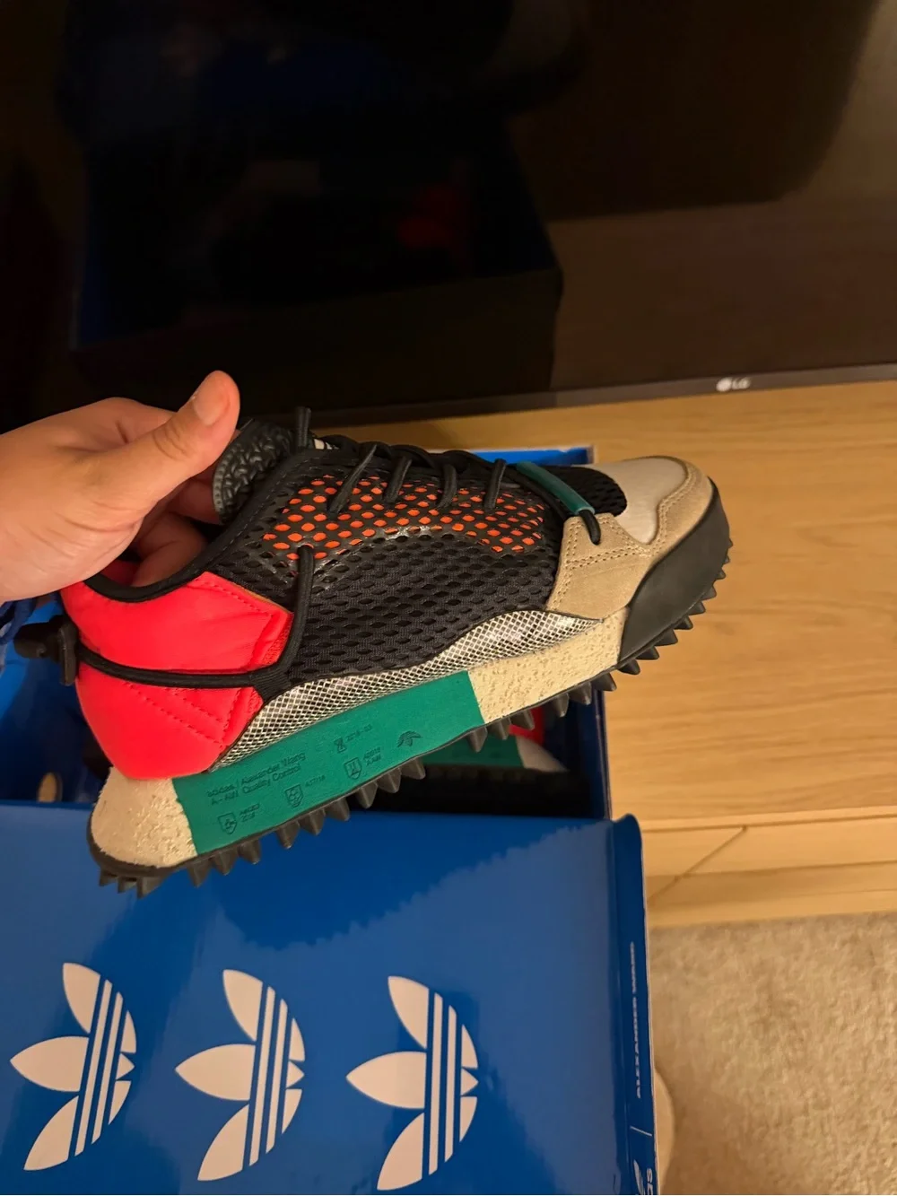 Adidas Sneakers -BASICALLY BRAND NEW size 7 little boy
